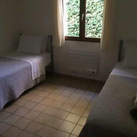 Lake House France * Beaumont-Pied-de-Boeuf (Sarthe)